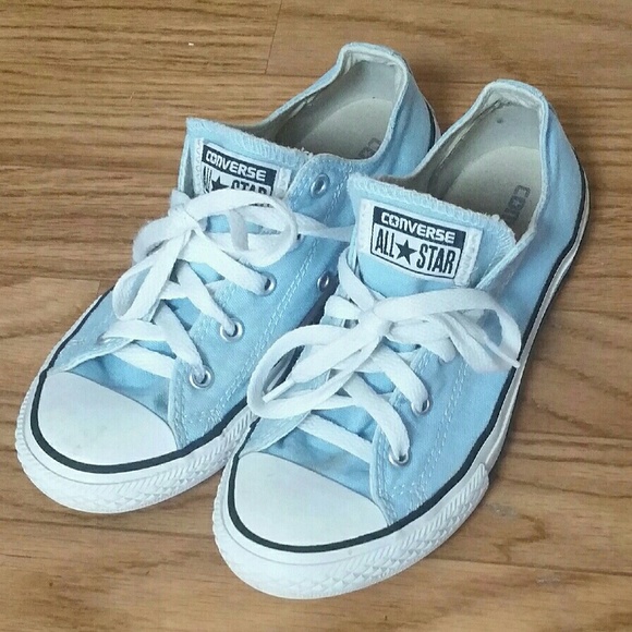 Like small tits wide hips Photo of girls nake wearing converse